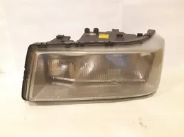 Audi V8 Lampa przednia 305235129