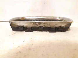 BMW 3 E36 Grille de calandre avant 51138122237