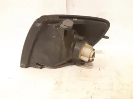 Nissan Sunny Indicatore di direzione anteriore 6R010250