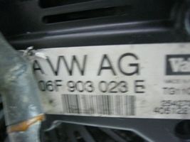 Volkswagen PASSAT B6 Generator/alternator 06F903023E
