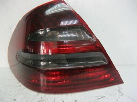 Mercedes-Benz E W211 Galinis žibintas kėbule 2118200564