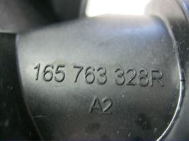 Mercedes-Benz A W176 Rura / Wąż dolotowy powietrza 165763328R