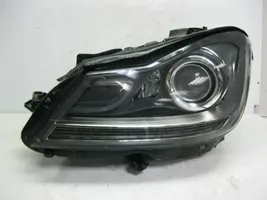 Mercedes-Benz C W204 Lampa przednia A2048204339