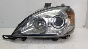 Mercedes-Benz ML W163 Lampa przednia 