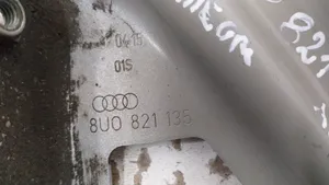 Audi Q3 8U Uchwyt / Mocowanie błotnika przedniego 8U0821135