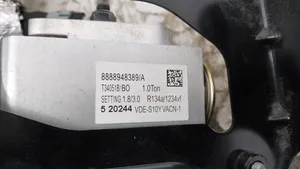 Volvo XC40 Radiatore di raffreddamento 32260322