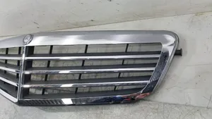 Mercedes-Benz C W204 Maskownica / Grill / Atrapa górna chłodnicy A2048801283