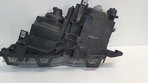 BMW 3 E46 Lampa przednia 6910956