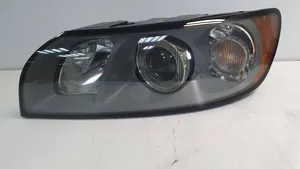 Volvo V50 Lampa przednia 30698885