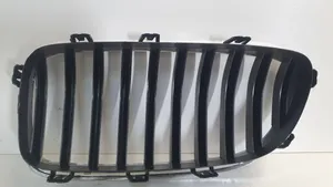 BMW 5 F10 F11 Grill / Wlot powietrza błotnika przedniego 7412324