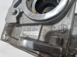 Audi A4 S4 B8 8K Alipainepumppu 06J145100B