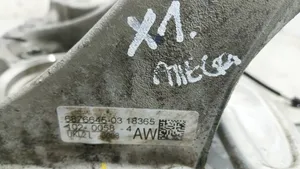 BMW 2 F45 Zwrotnica koła przedniego 6876645