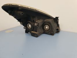 Toyota Corolla Verso AR10 Faro/fanale 811700F010