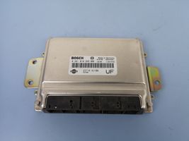 Nissan Almera Tino Calculateur moteur ECU 0281010265