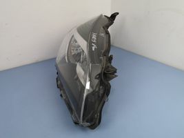 Toyota Yaris Lampa przednia 0D158