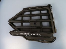 Volkswagen Touareg III Priešrūkinio žibinto apdaila/ grotelės 760853665B