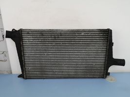 Audi A6 S6 C5 4B Starpdzesētāja radiators 4B0145805A