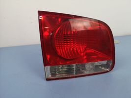 Volkswagen Touareg I Lampy tylnej klapy bagażnika 7L6945093H