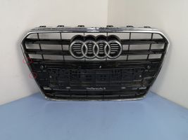 Audi A5 8T 8F Grotelės viršutinės 8T0853651G