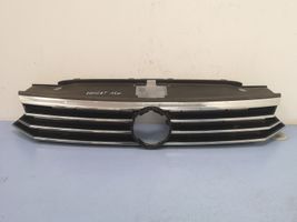 Volkswagen PASSAT B8 Grotelės viršutinės 3G0853653