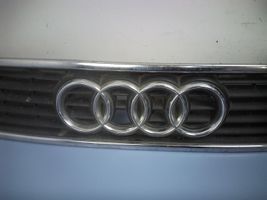 Audi A4 S4 B5 8D Передняя решётка 8D0853651J