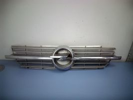 Opel Frontera B Grille calandre supérieure de pare-chocs avant 91161391