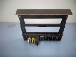 Audi A8 S8 D2 4D Console centrale, commande chauffage/clim 4D0820325