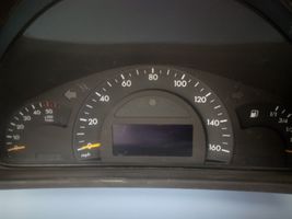 Mercedes-Benz C W203 Спидометр (приборный щиток) A2035401511