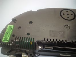 Audi A4 S4 B7 8E 8H Geschwindigkeitsmesser Cockpit 8E0920951L