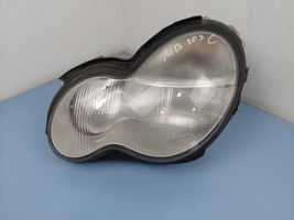 Mercedes-Benz C W203 Lampa przednia A2038201161