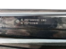 Mercedes-Benz E W212 Portiera posteriore A2127300230