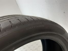 Land Rover Discovery 5 R22 summer tire 