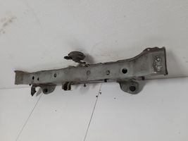 Toyota Yaris Staffa del pannello di supporto del radiatore parte superiore 