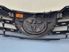 Toyota Corolla E160 E170 Maskownica / Grill / Atrapa górna chłodnicy 5311402270