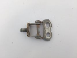 Toyota Yaris Scharnier Heckklappe Kofferraumdeckel 688010D020