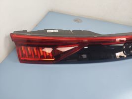 Audi Q8 Lampy tylnej klapy bagażnika 4M8945095S