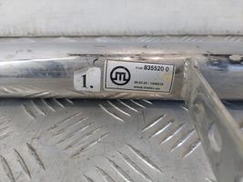 Toyota Land Cruiser (J150) Listello di supporto del sottoporta 8355200