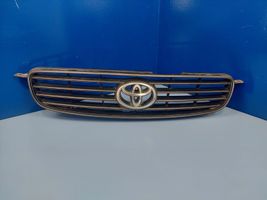 Toyota Corolla E110 Etupuskurin ylempi jäähdytinsäleikkö 531111A430