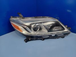 Toyota Sienna XL30 III Lampa przednia 8111008080