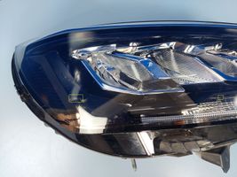 Peugeot 208 Lampa przednia 9833036180