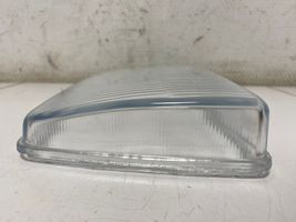 Volkswagen Jetta II Couvercle de lentille de phare 302129049