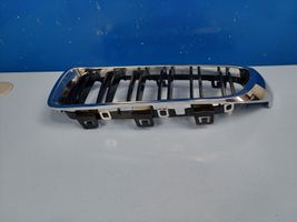 BMW 4 F32 F33 Maskownica / Grill / Atrapa górna chłodnicy 7294813