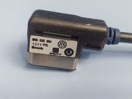 Volkswagen Tiguan Connettore plug in AUX 5N0035554