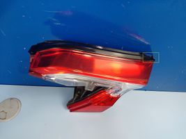 Toyota C-HR Luci posteriori del portellone del bagagliaio 81580F401000