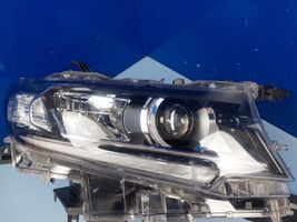 Toyota Land Cruiser (J150) Lampa przednia 8114560N20