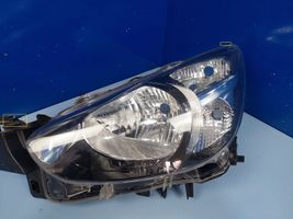 Mazda 2 Lampa przednia DB5J51040