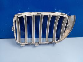 BMW X4 F26 Maskownica / Grill / Atrapa górna chłodnicy 51117210726