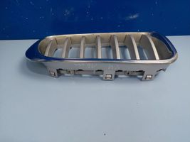 BMW X4 F26 Maskownica / Grill / Atrapa górna chłodnicy 51117210726