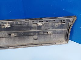 Audi Q7 4L Aizmugurē durvju dekoratīvā apdare (moldings) 4L0853970H