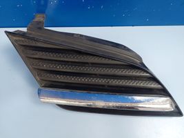 Nissan Primera Grille calandre supérieure de pare-chocs avant 62320AU300